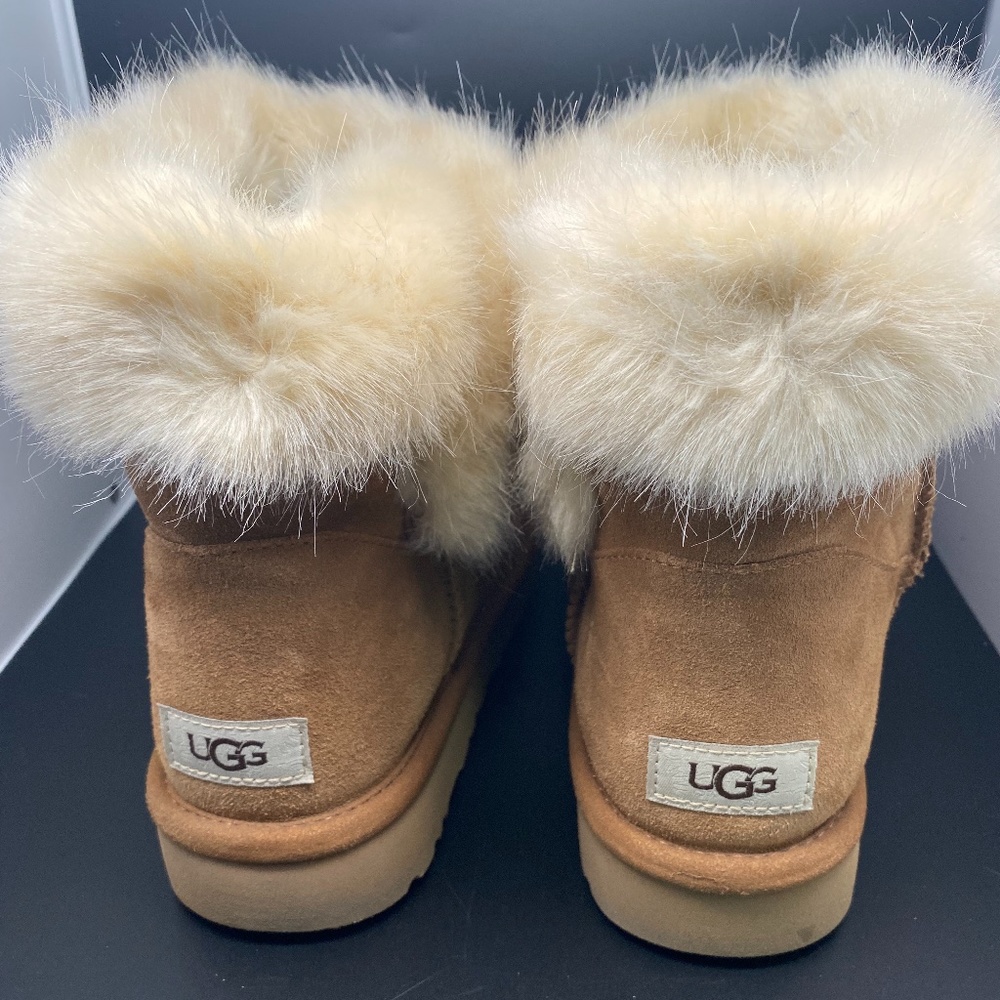 UGG W/FUR